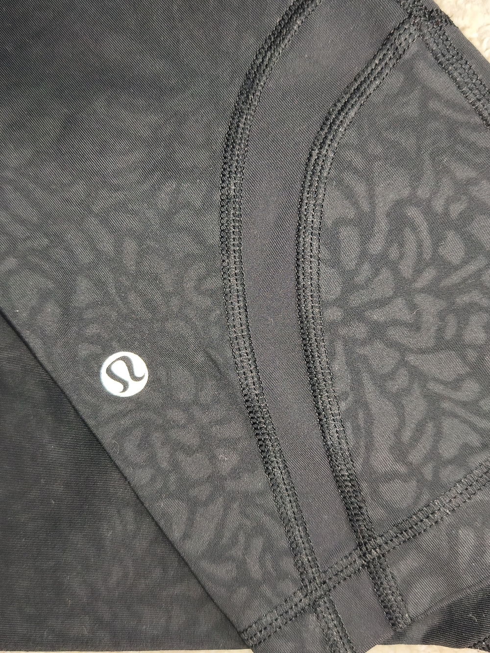 Lululemon Run Inspire Crop II Black Petal Camo Embossed Running Leggings Size 10